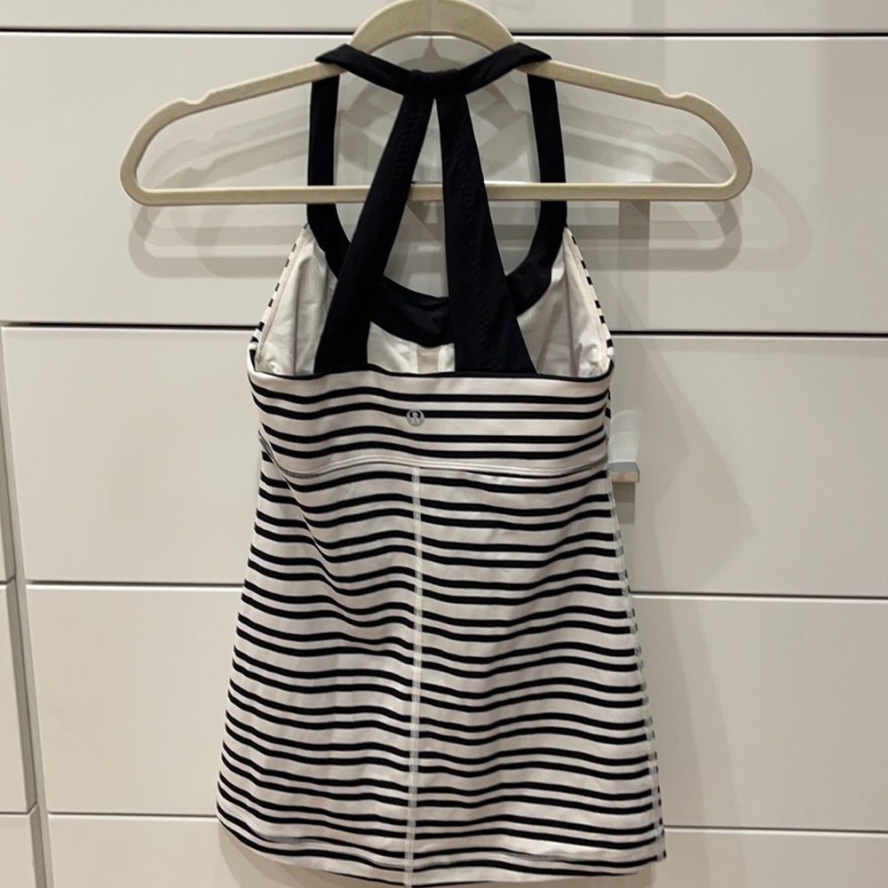 Lululemon Scoop Neck Tank Top Sports Bra - Picture 2 of 9